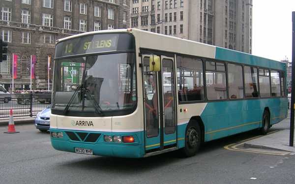 Resultado de imagen de bus liverpool