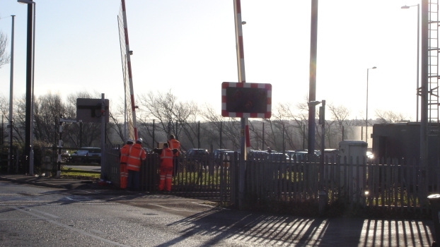 hoylake level crossing
